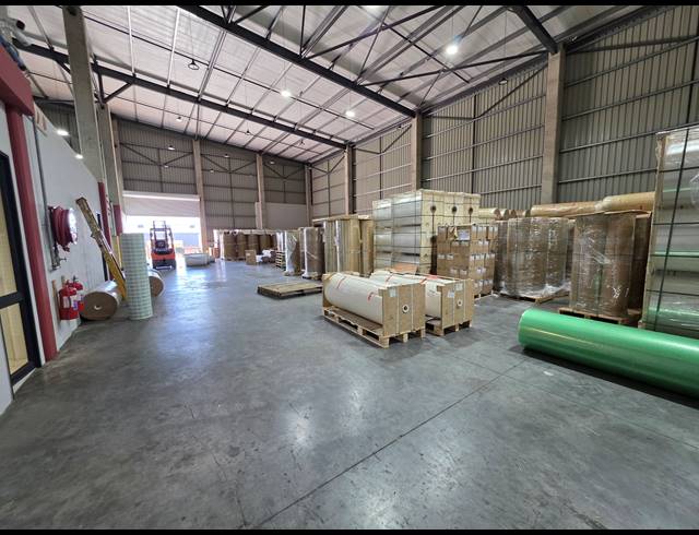 2,609M² WAREHOUSE FOR SALE IN ORMONDE